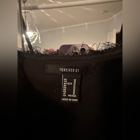 Forever 21 F21 Sparkly Black Tinsel Crop Tank Top Cami - Women’s Sz Medium New - Picture 2 of 4